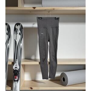 Uzavy Seamless Sculpting Base Layer Leggings | XS | Gray | NWOT